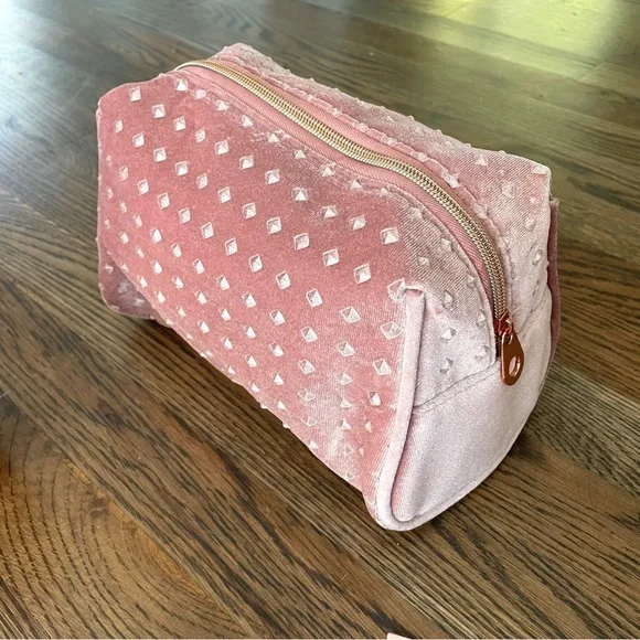 Bundle of 7 Pink Cosmetic Bags - Picture 2 of 6
